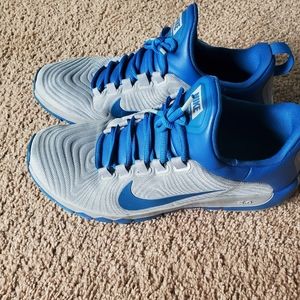 Men's Nike sneakers
